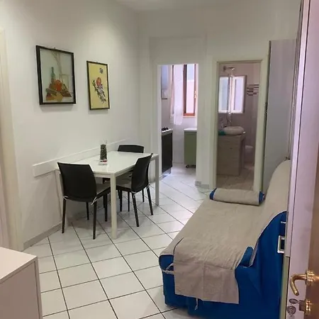 Bilocale Al Piano Terra In Zona Centralissima * צ'יביטאנובה מארקה